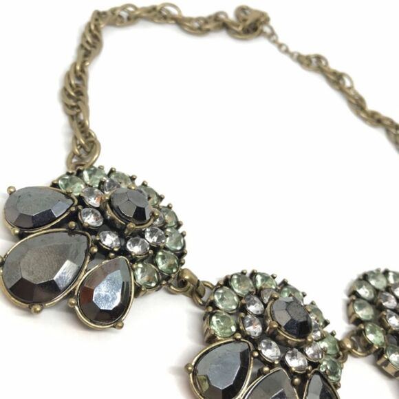 BANANA REPUBLIC ANTIQUE GOLD TONE GREEN/GREY CUT CRYSTAL 18"-20" NECKLACE NWT - Picture 7 of 9